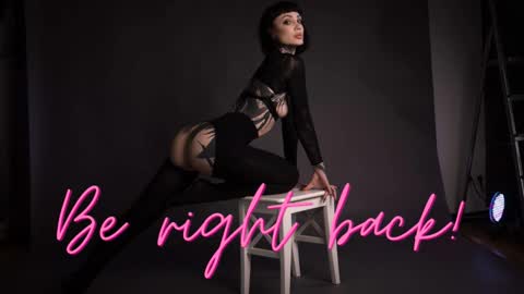 dgtlgrl online show from January 2026 03:27:01 PM