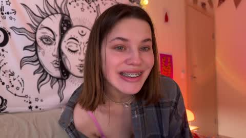 Snapshot of di_n_alex chatting on January 2025 01:20:01 PM Di Alex online show from January 2025 01:20:01 PM