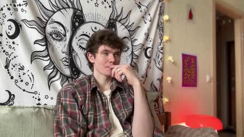 Snapshot of di_n_alex chatting on February 2025 10:49:01 AM Di Alex online show from February 2025 10:49:01 AM