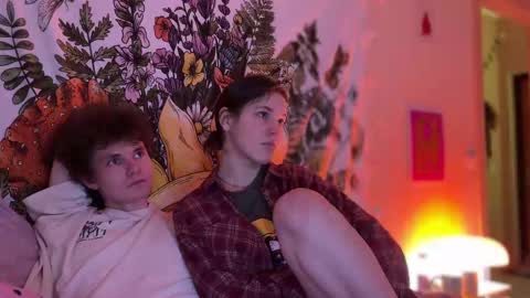 Snapshot of di_n_alex chatting on March 2025 04:35:02 PM Di Alex online show from March 2025 04:35:02 PM