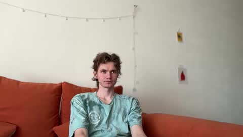 Snapshot of di_n_alex chatting on September 2025 08:47:01 AM Di Alex online show from September 2025 08:47:01 AM