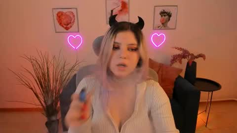 Dia online show from February 2025 05:53:02 PM