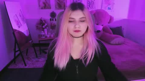 Dia online show from March 2026 07:18:02 PM