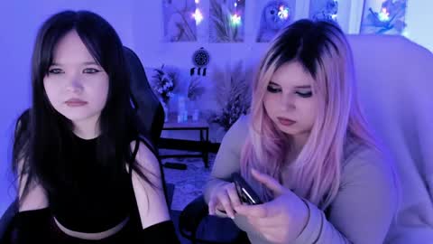 Dia online show from April 2026 08:42:02 PM