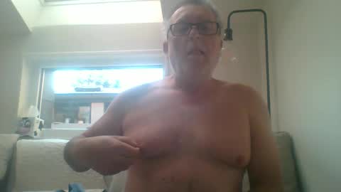 Snapshot of dial76 chatting on February 2025 08:02:02 AM dial76 online show from February 2025 08:02:02 AM