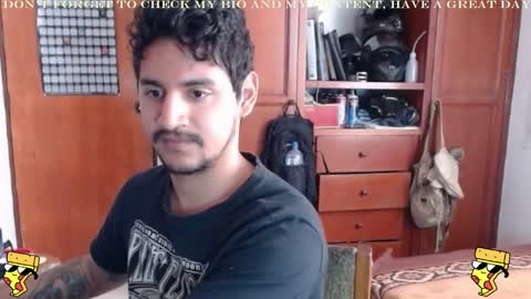 Snapshot of diamond_bruno chatting on January 2025 02:53:01 PM Bruno Diamond online show from January 2025 02:53:01 PM