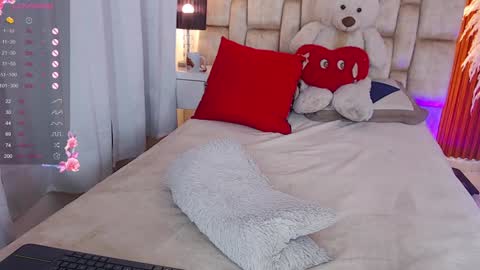 Snapshot of diamond_canela chatting on January 2025 12:04:02 PM diamond_canela online show from January 2025 12:04:02 PM