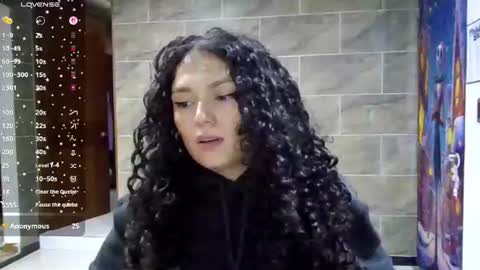 Snapshot of diamond_curls05 chatting on July 2026 03:52:01 PM DiamondCurls online show from July 2026 03:52:01 PM