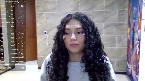 Snapshot of diamond_curls05 chatting on July 2026 04:39:33 PM DiamondCurls online show from July 2026 04:39:33 PM