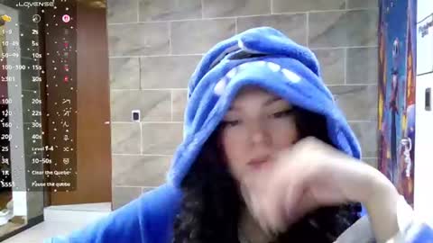 Snapshot of diamond_curls05 chatting on July 2026 04:06:01 PM DiamondCurls online show from July 2026 04:06:01 PM