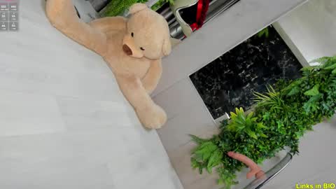 Jo online show from February 2025 03:52:02 AM