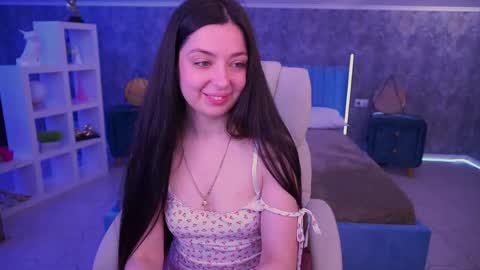 Snapshot of diamondeyeess chatting on June 2026 05:30:01 AM Sasha online show from June 2026 05:30:01 AM