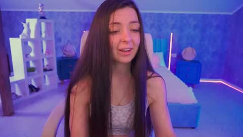 Snapshot of diamondeyeess chatting on June 2026 05:32:02 AM Sasha online show from June 2026 05:32:02 AM