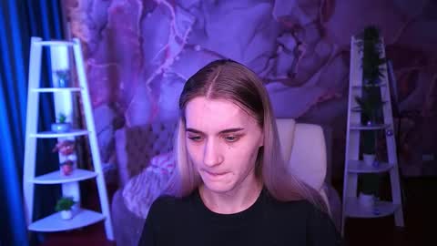 DiamondNina online show from March 2026 06:28:02 AM