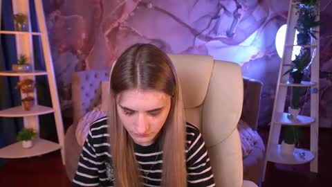 DiamondNina online show from March 2026 08:12:01 PM