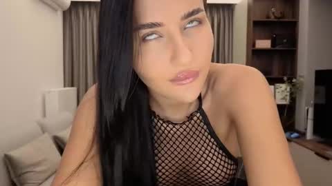 Snapshot of diamondpixie chatting on October 2025 07:44:02 PM Iris online show from October 2025 07:44:02 PM