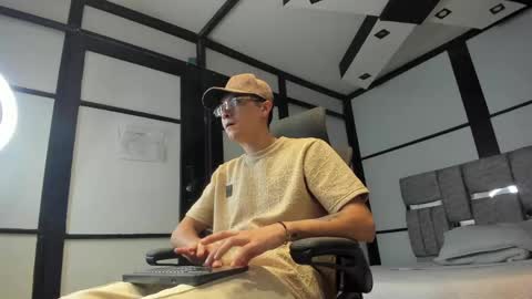 diamondss_1 online show from May 2026 08:38:02 PM