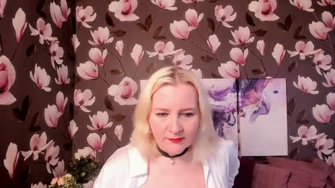 Snapshot of diana_belly chatting on April 2026 11:32:01 AM Di online show from April 2026 11:32:01 AM