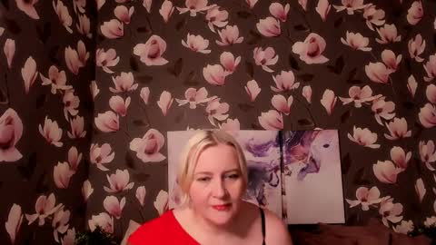 Snapshot of diana_belly chatting on April 2026 11:04:02 AM Di online show from April 2026 11:04:02 AM