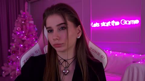 Diana online show from December 2024 04:01:02 AM