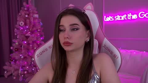 Diana online show from December 2024 03:38:02 AM
