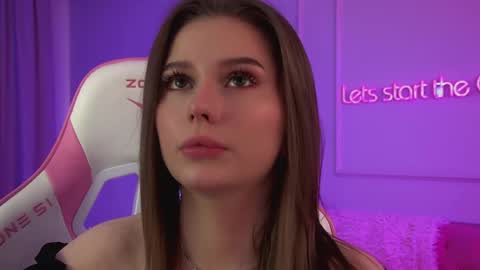 Snapshot of dianabecker chatting on June 2026 06:25:02 PM Diana online show from June 2026 06:25:02 PM