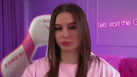 Snapshot of dianabecker chatting on June 2026 06:51:01 AM Diana online show from June 2026 06:51:01 AM