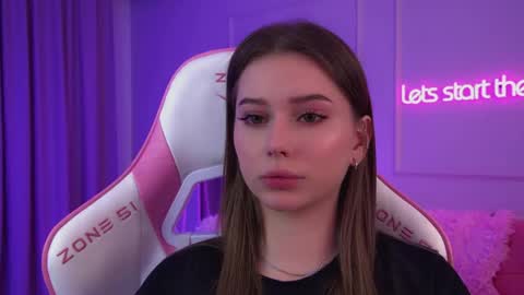 Snapshot of dianabecker chatting on July 2026 06:45:02 PM Diana online show from July 2026 06:45:02 PM