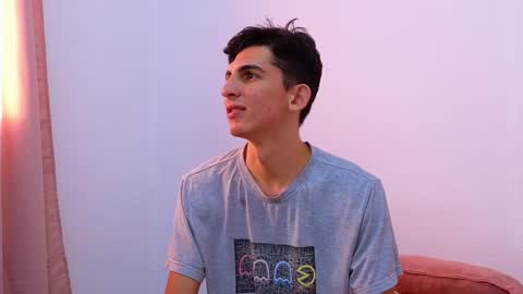 Ana  Leo online show from January 2025 12:20:02 PM