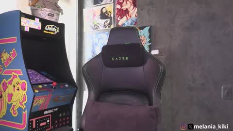 Melania   -    online show from December 2025 08:47:02 PM