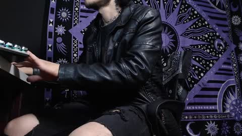 DICAPRIO online show from February 2025 07:53:02 PM