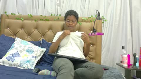 didoelizabeth online show from September 2025 01:03:01 PM