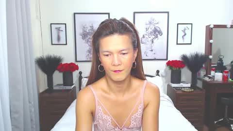 Dennesse online show from February 2025 11:57:02 PM