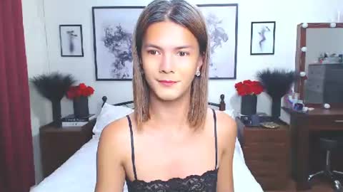 Dennesse online show from October 2025 01:23:02 PM