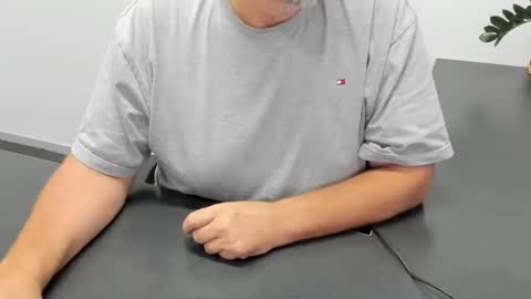 Diesel online show from December 2025 03:01:02 AM