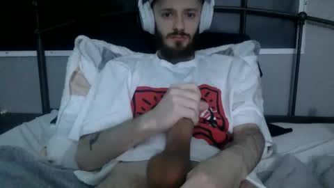 Snapshot of digbicknik chatting on February 2025 03:20:01 PM digbicknik online show from February 2025 03:20:01 PM