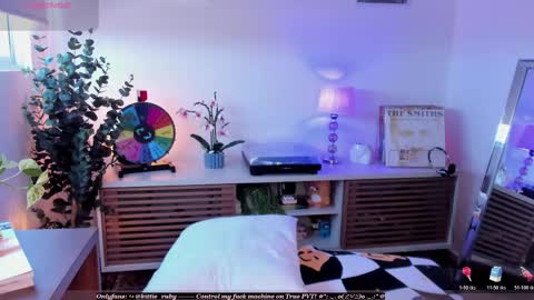 Snapshot of digitalkisses chatting on April 2026 07:22:01 PM Estef Ger online show from April 2026 07:22:01 PM