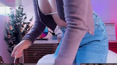 Snapshot of digitalkisses chatting on April 2026 02:11:01 PM Estef Ger online show from April 2026 02:11:01 PM