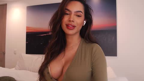 Diiione online show from March 2026 02:04:02 AM