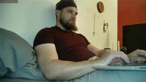 Daddy online show from December 2025 01:05:01 PM