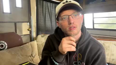Snapshot of dilf_96 chatting on May 2026 08:24:01 PM Daddy online show from May 2026 08:24:01 PM
