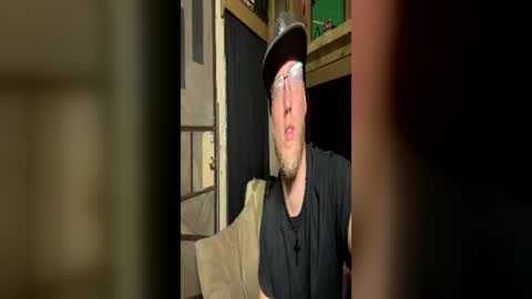 Snapshot of dilf_96 chatting on June 2026 03:15:01 AM Daddy online show from June 2026 03:15:01 AM