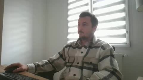dim623 online show from September 2025 09:36:02 AM