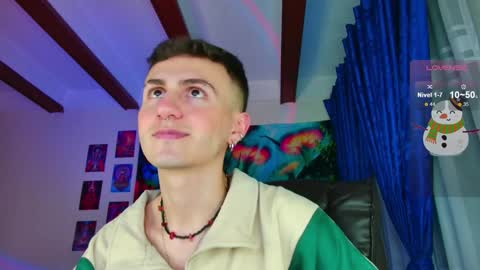 Julian Independent Model online show from December 2024 01:07:02 AM