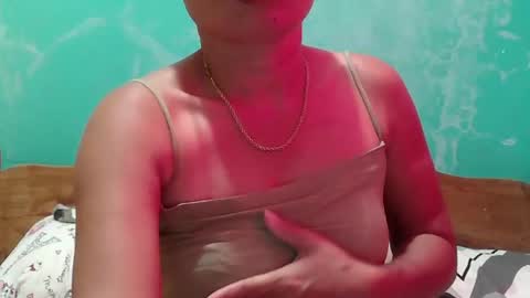 Snapshot of dimple_42 chatting on January 2025 12:06:01 AM Dimple online show from January 2025 12:06:01 AM