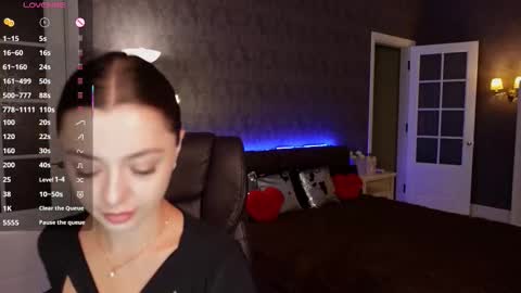 Snapshot of dinacandy chatting on September 2025 10:19:02 AM dinacandy online show from September 2025 10:19:02 AM