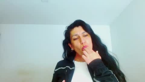 diosa_gil online show from April 2026 02:44:01 AM