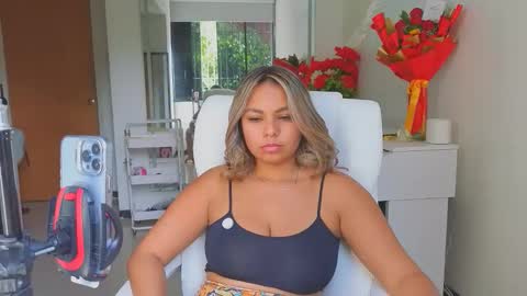 diosadeluniverso_ online show from March 2026 07:52:01 PM