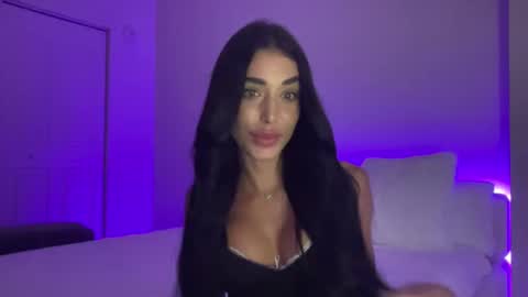 Diriany Isabel online show from November 2025 10:56:02 PM