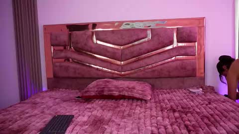 Dirty online show from November 2025 07:24:02 PM